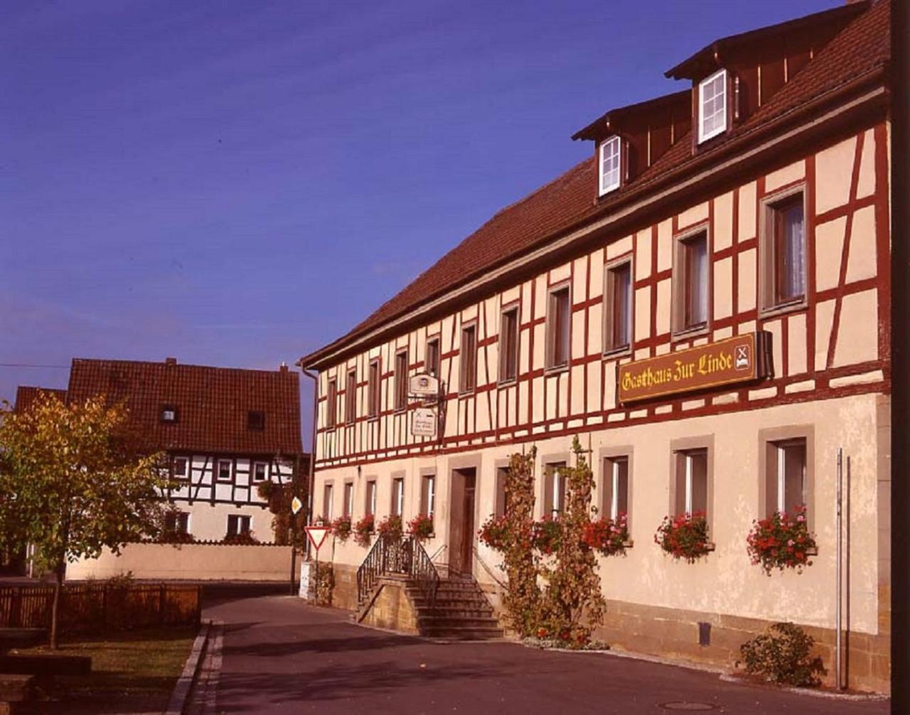 Landgasthof "Zur Linde" Irmelshausen Екстериор снимка